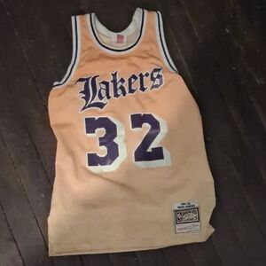 Mitchell & Ness Magic Johnson Hardwood Classics Jersey